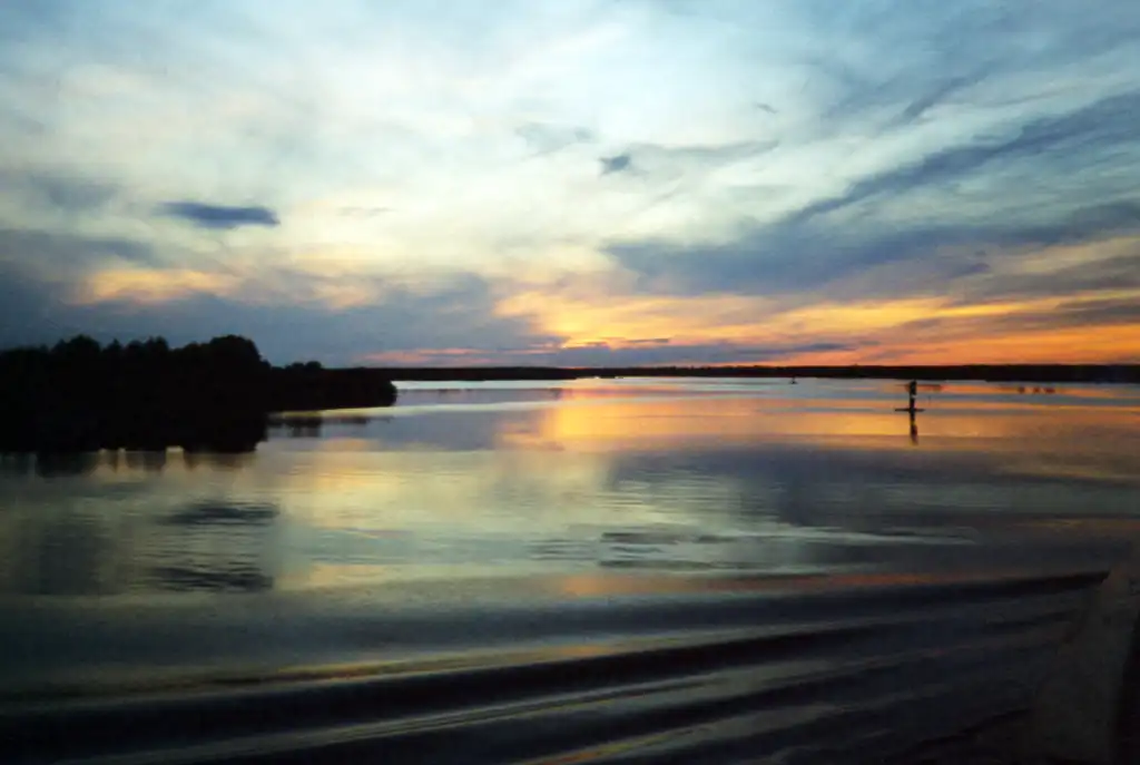 Закат на Рыбинском водохранилище