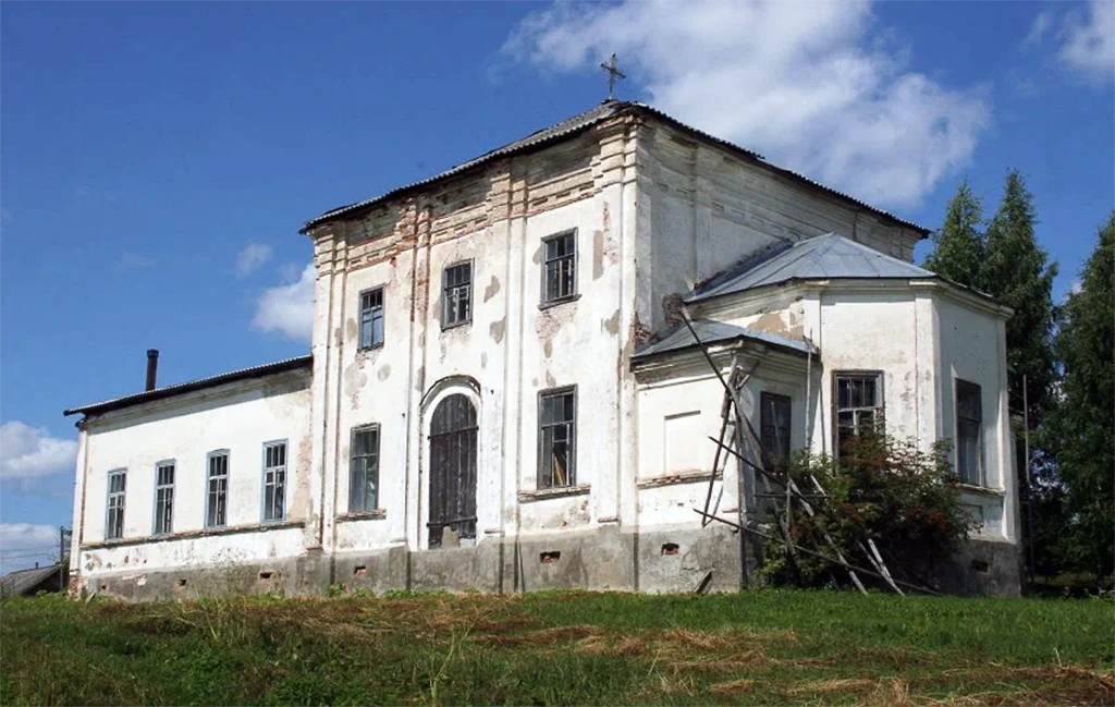 Старое Сандово, церковь Рождества Христова, (фото Агафонов Андрей, sobory.ru/photo/214264)