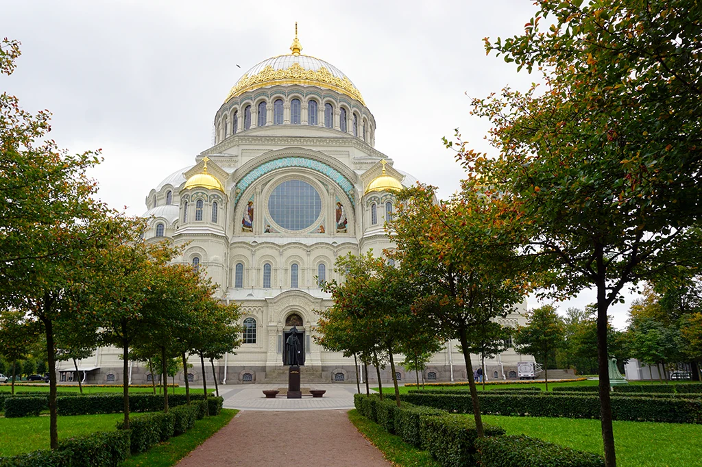 Кронштадт, Никольский Морской собор на Якорной площади, Фото: Валерий Орлов, starput.ru