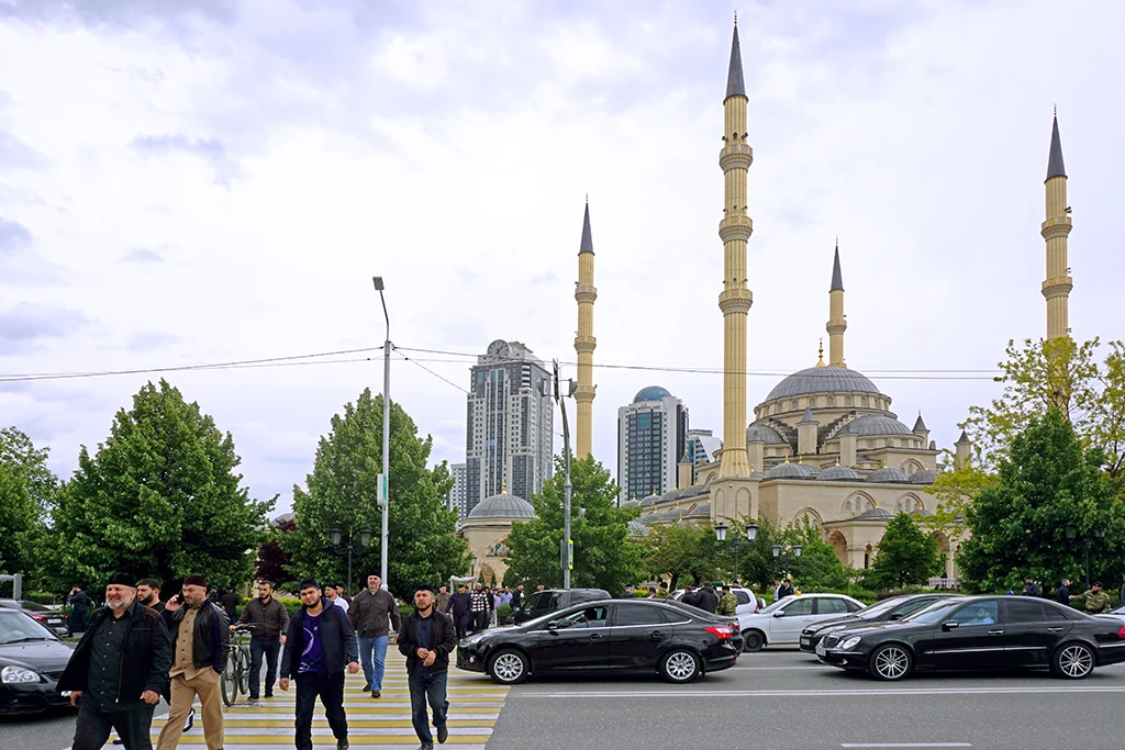 Грозный, Центральная мечеть Сердце Чечни имени Ахмата Кадырова, Фото: Валерий Орлов, starput.ru