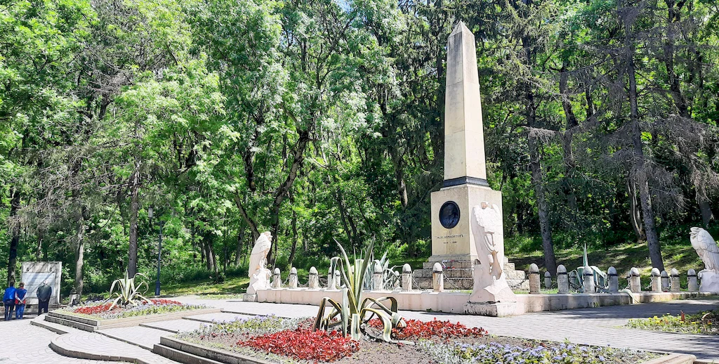 Пятигорск, обелиск на месте дуэли Лермонтова на склоне горы Машук, Фото: Валерий Орлов, starput.ru