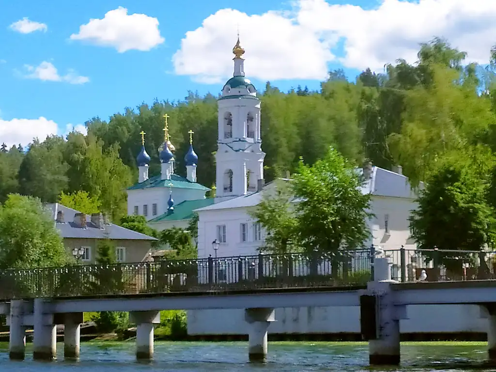 Причал и Церковь Варвары Великомученицы, Плёс