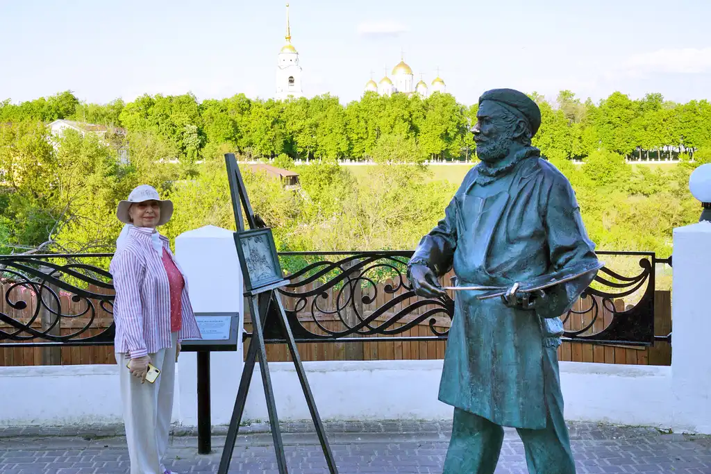 Владимир, скульптура «Художник на пленэре»