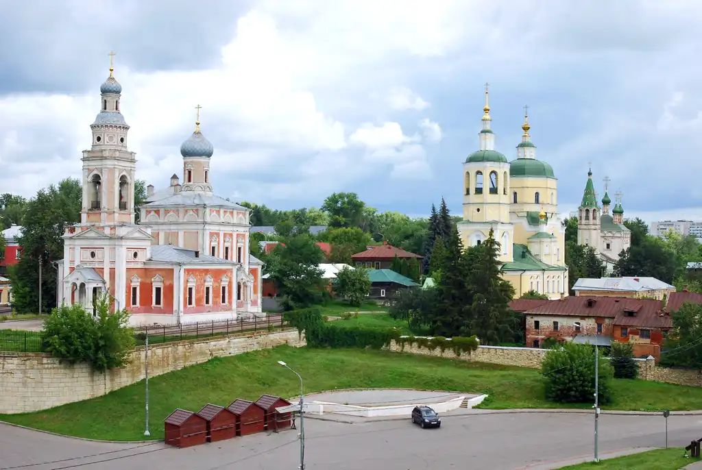 Серпухов, Успенская, Ильинская и Троицкая церкви