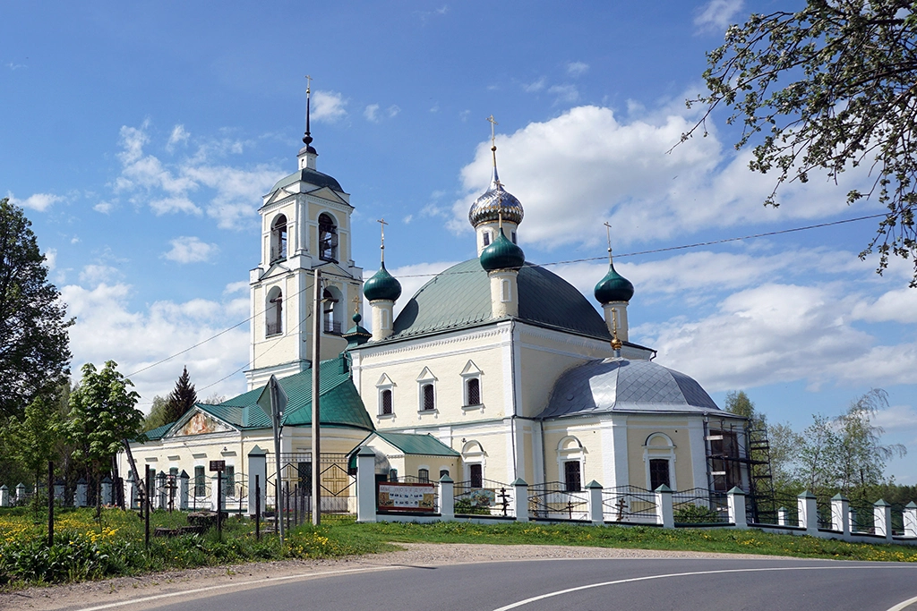 Церковь Николая Чудотворца в селе Вашка, фото: Валерий Орлов, starput.ru